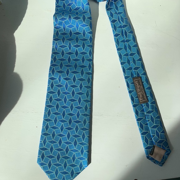 Set of three blue Paul Stuart ties - Picture 4 of 9